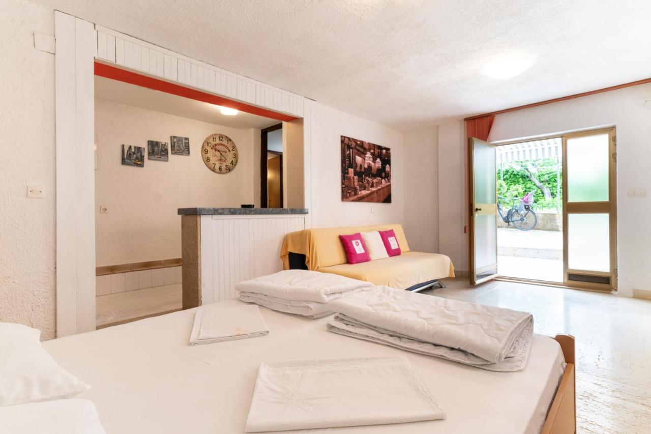 Apartment Milka Ровинь Экстерьер фото