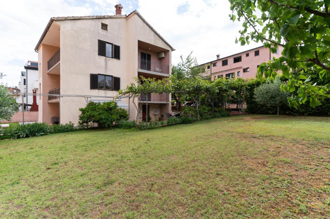 Apartment Milka Ровинь Экстерьер фото